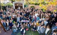 Familias reunidas en la inauguración del Cobijo de Nuestra Señora de Prado Norte