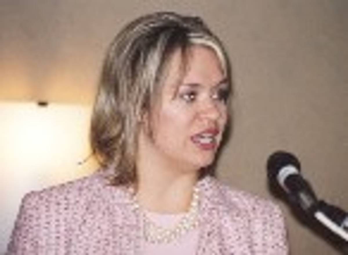 Heather Riah Fashion Conference: Beauty that Enriches and Inspires - Opus Dei