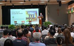 The July 10 talk by Fr Wenceslao Vial, jointly organised by Catholic Family Life and the Information Office of Opus Dei Singapore, was held at SJI International and attended by some 350 people.